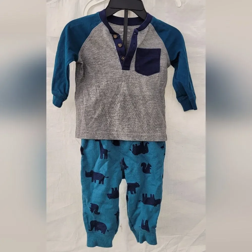 Carter's Size 6 M Blue and Gray Animal Print Outfit